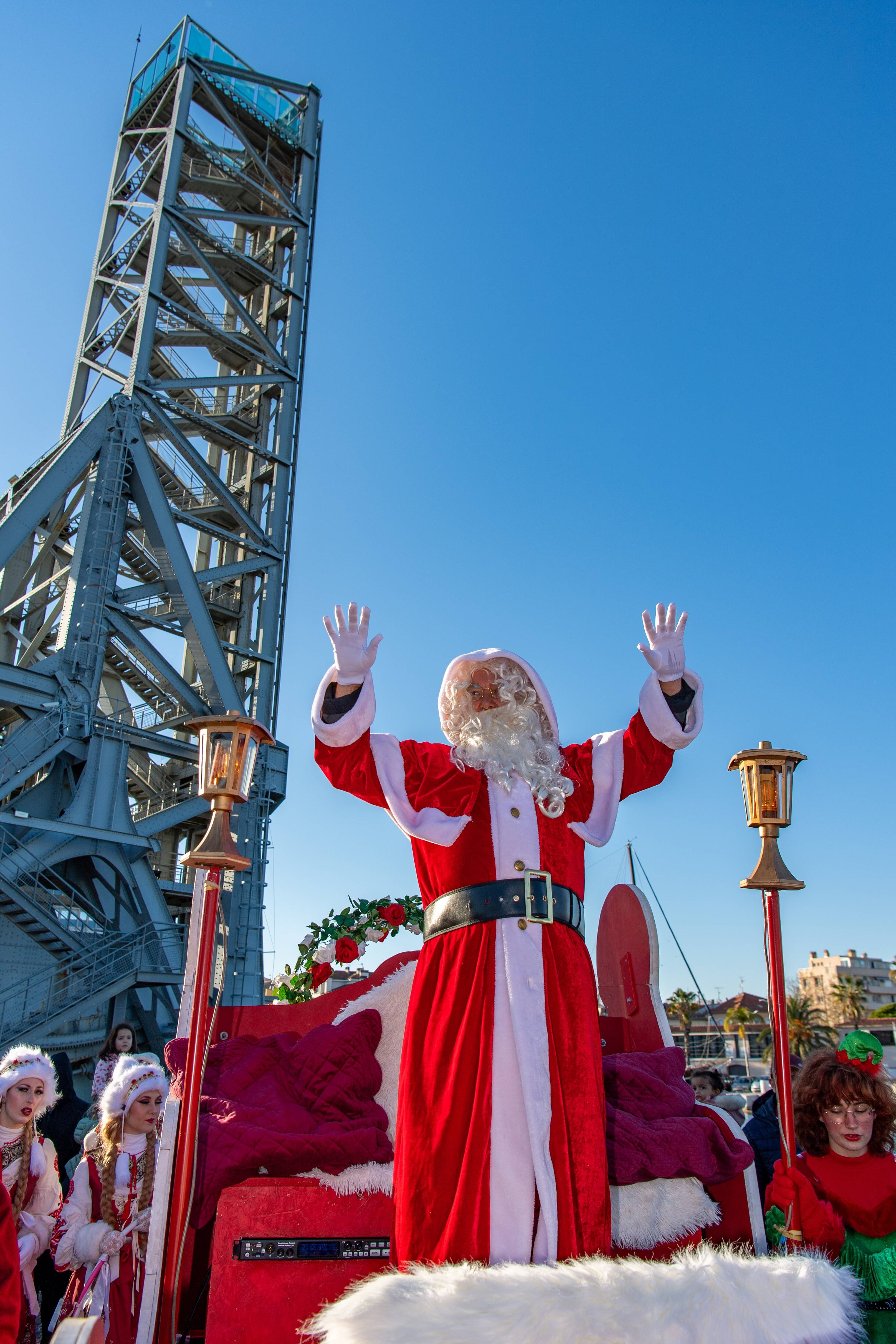 Photos: La Parade de l'Avant et l'Arrivée du Père Noël à La Seyne