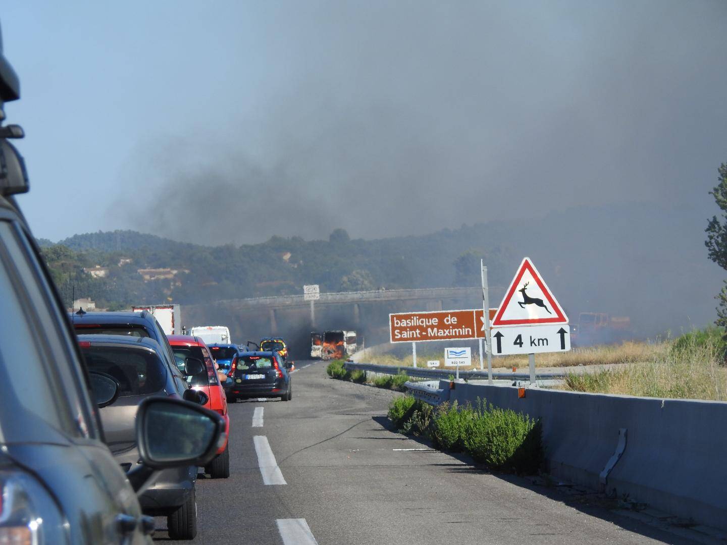 Un important bouchon s'est formé dans le sens Aix-Nice.