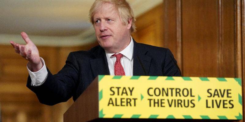 Critiqué, Boris Johnson détaille son plan de déconfinement en trois étapes pour l'Angleterre