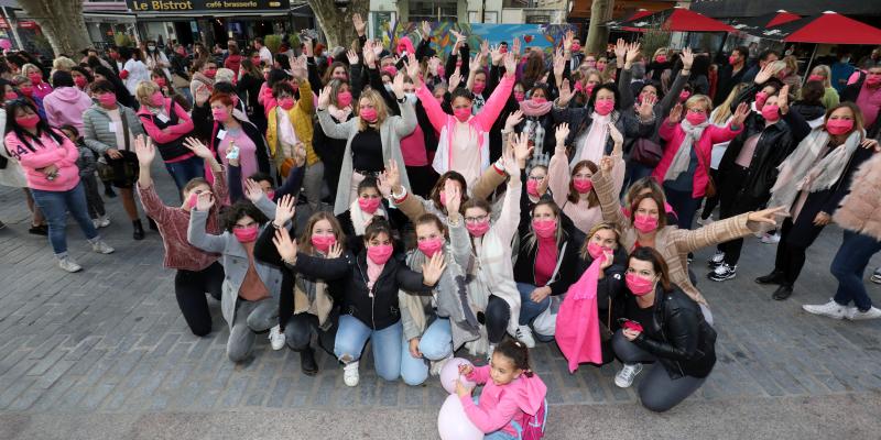 VIDEO.  A pink wave has crossed downtown Draguignan to support the fight against breast cancer