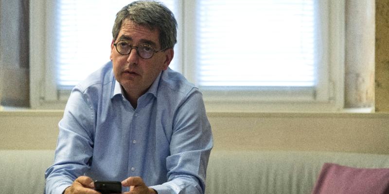 Couvre-feu avancé: des élus regrettent l'attentisme du ...