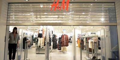 H&M, plombé par son désengagement de Russie, lance un plan d'économies