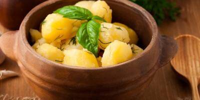 Découvrez cette recette oubliée du haut-pays: la salade patate-oignons de Belvédère