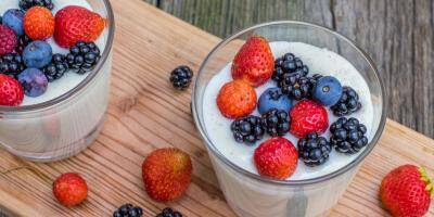 LA RECETTE DU JOUR. Mousse de yaourt et compotée de fruits rouges