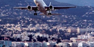 Un avion en provenance de Nice se pose une minute trop tard en Norvège, les 158 passagers en quarantaine