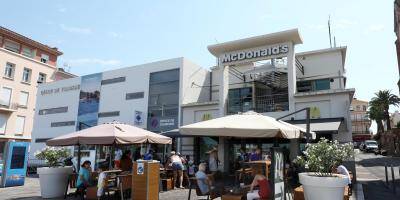 Appel à témoins après l'agression d'un jeune couple par des livreurs Uber Eats devant McDonald's à Saint-Raphaël