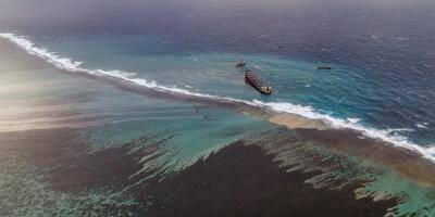 Marée noire à l'île Maurice: le bateau échoué menace de se briser, risque d'une catastrophe écologique plus grave