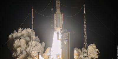Lancement réussi pour la fusée Ariane 5 depuis la Guyane française