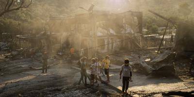 En Grèce l'aide d'urgence s'organise après les incendies du camp de Lesbos