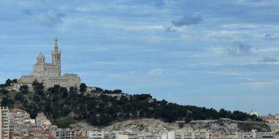 Un homme battu à mort à coups de barres de fer chez sa mère à Marseille