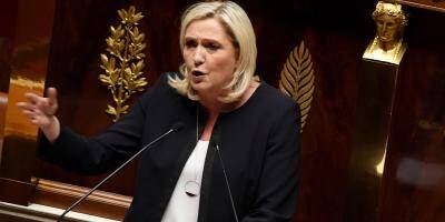 Covid-19: Marine Le Pen critique les restrictions visant bars et restaurants