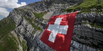 La Suisse place 9 régions françaises de métropole en zone à risque, dont Provence-Alpes-Côte d'Azur
