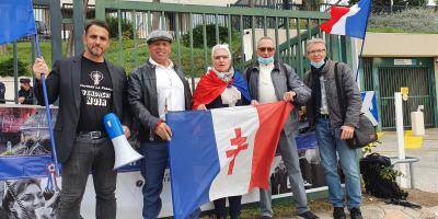 Mini manifestation des patriotes Français 1789 à Toulon ce vendredi matin