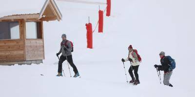 Stations de ski ouvertes mais remontées mécaniques fermées... Que faire à la montagne pendant les fêtes?