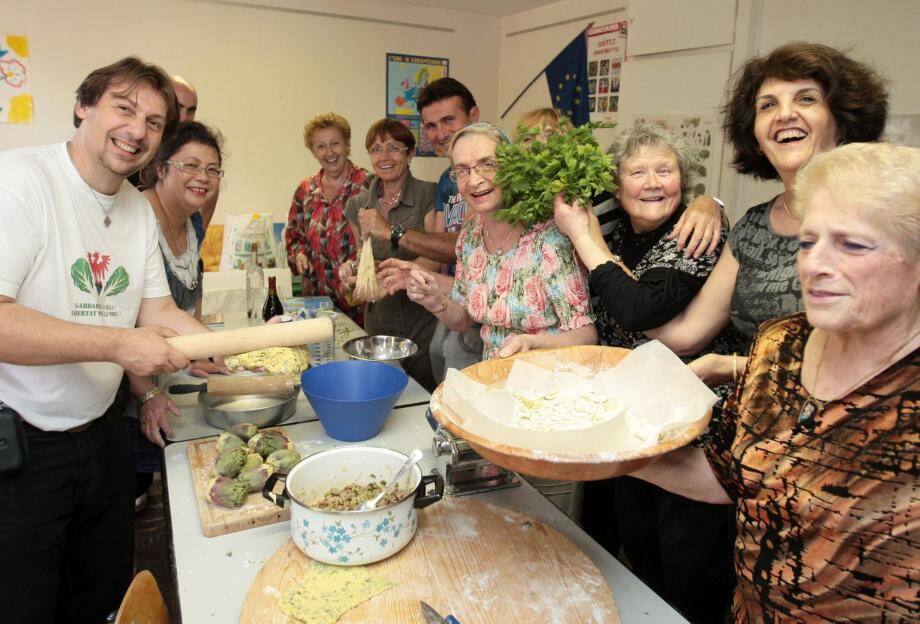 Cristou Daurore a supervisé l'atelier de cuisine à Las Planas. (Photo/Patrice Lapoirie)