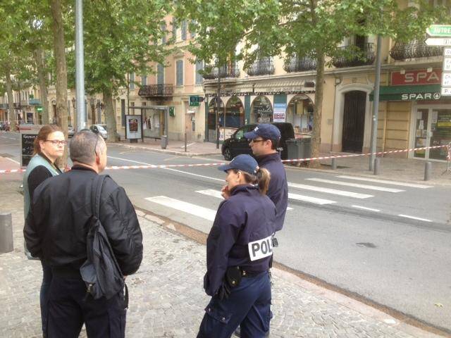 Un piéton coince sous un camion sur la route de La Turbie a Roquebrune Cap Martin