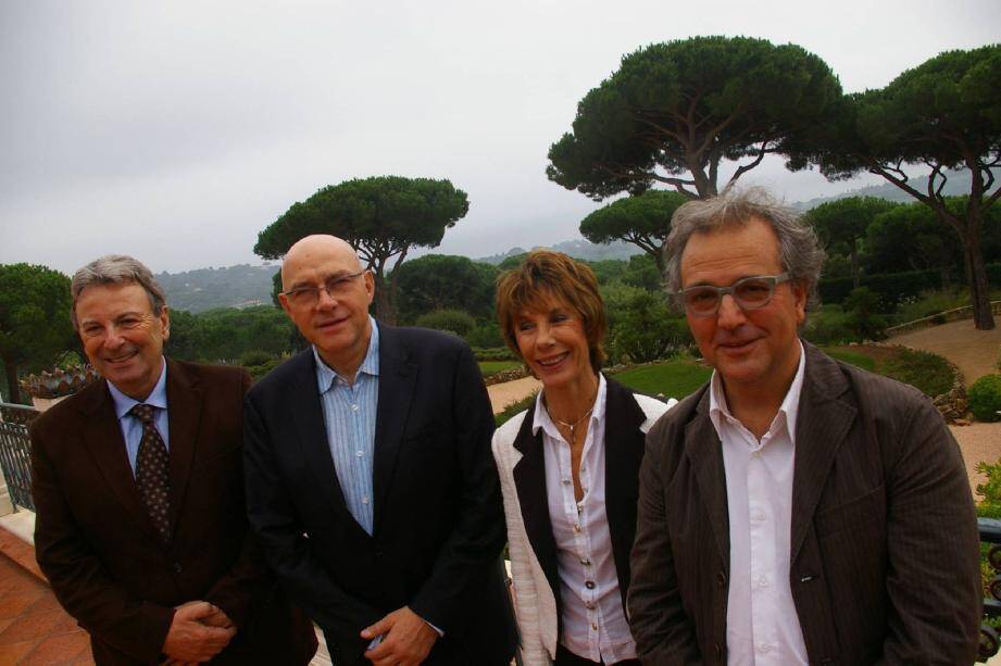 Richard Rouvier, Alain Place, Danielle Provost et Massimo Ambrosio rêvent d'un Grand Prix et d'une vente aux enchères réussis en faveur de la Chaîne de l'espoir.