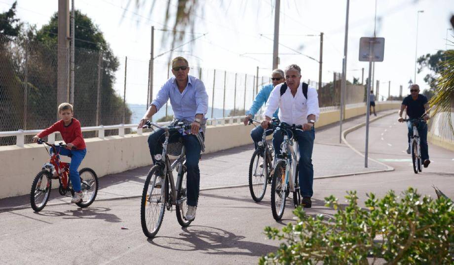 Peu à peu les cyclistes s'approprient cette nouvelle piste. L'une des plus sécurisées et confortables du bassin cannois.