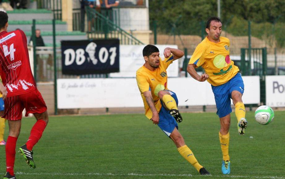 Hyères FC s'est incliné sur la pelouse du Pontet (2-0), lors de la dernière journée des matchs aller.