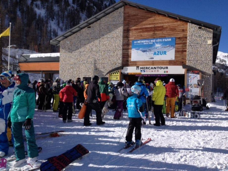 ouverture saison ski isola 2000 131201