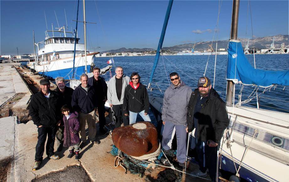 La majorité des propriétaires des bateaux amarrés au quai d’armement habite à bord des navires. Pour eux, la mise en demeure de la capitainerie sonne comme une expulsion de leur logement.