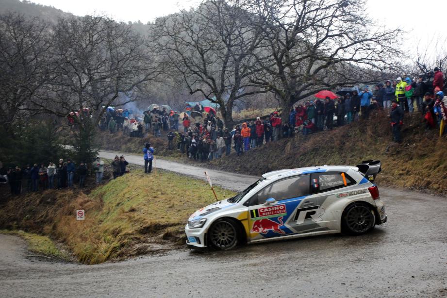 En remportant trois des cinq spéciales du jour le plus long, hier, Sébastien Ogier a comblé son retard... et pris le large. (Photo Jo Lillini).