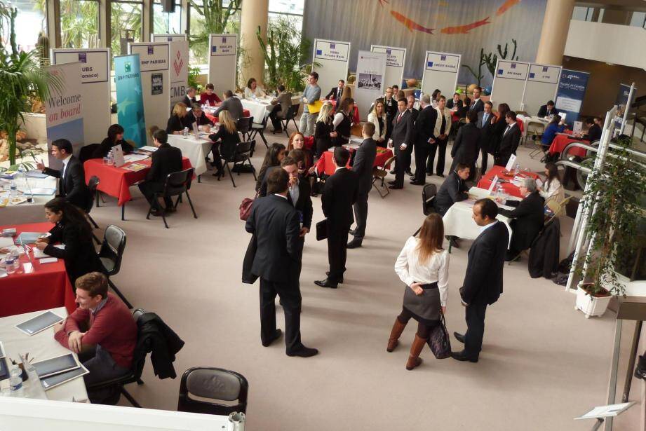 A midi, près de 200 personnes était déjà venues à l'auditorium Rainier III.