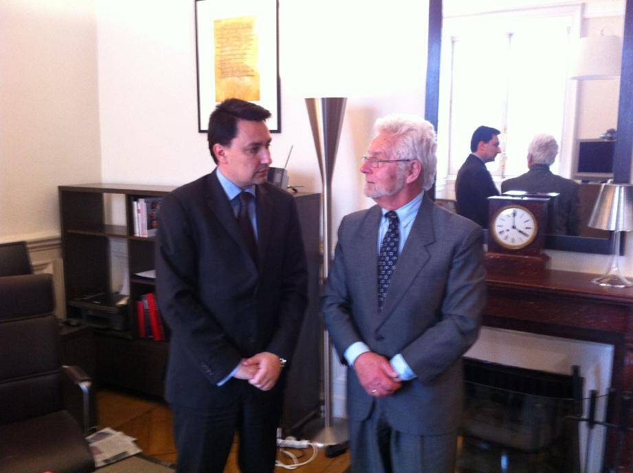 André Sommer, à droite au côté d'Alexandre Ziegler au Quai d'Orsay.