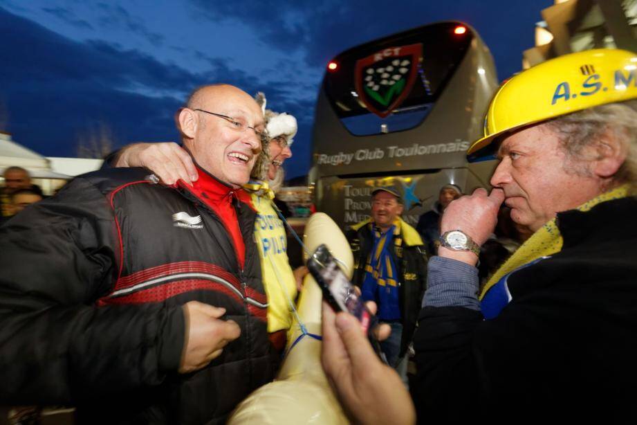 Bernard Laporte, à l'issue de la rencontre face à Clermont n'a fait aucun commentaire sur la décision de la FFR.