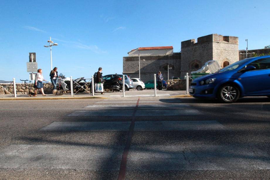 Le 6 septembre 2013, une piétonne de 75 ans était percutée par un véhicule sur un des passages protégés du Mourillon.