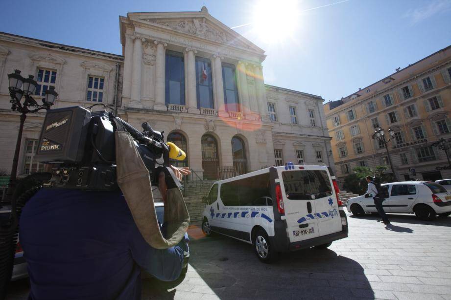 Les jurés de la cour d’assises des A.-M. ont condamné Adelio Da Cunha à huit de prison. .