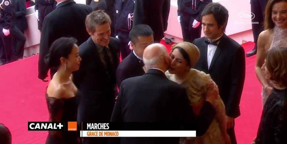 Cannes 2014: Gilles Jacob dédramatise la bise à Leila Hatami sur twitter