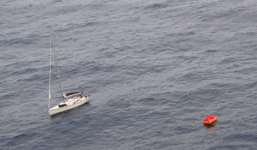 sauvetage en mer voilier helitreuillage au large de toulon 270728