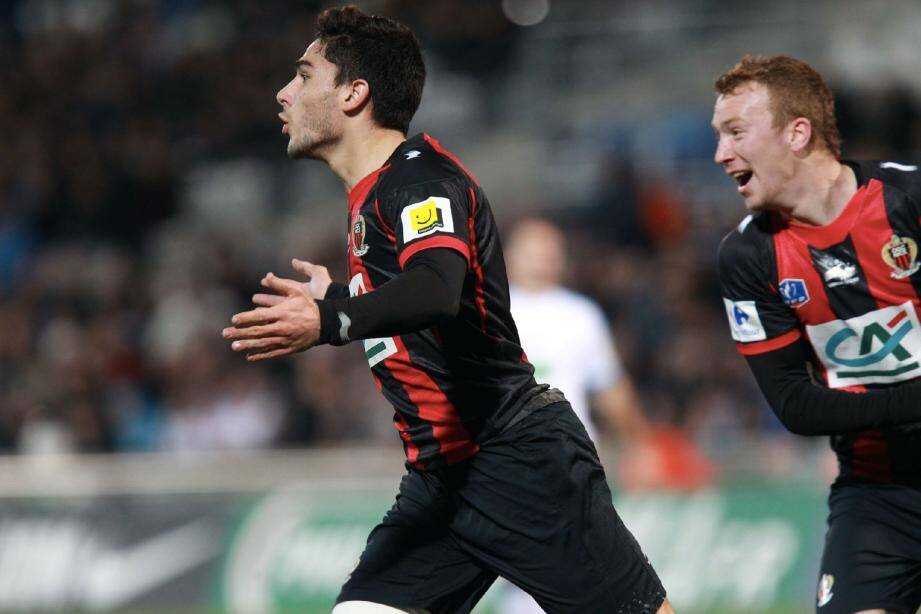 Neal Maupay et l'ancien Niçois Christian Brüls 