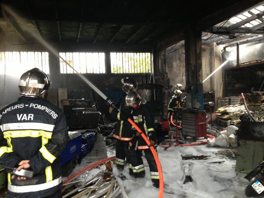 Incendie dans un hangar à La Seyne