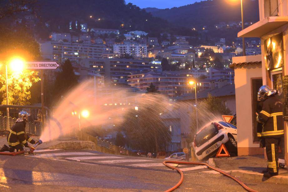  sud de Grasse en percutant un compteur de gaz