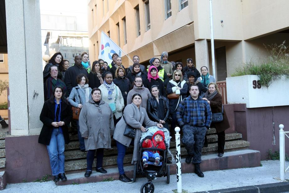 Les parents d'élèves des écoles du centre-ville ont manifesté ce mardi matin devant l'inspection d'académie.