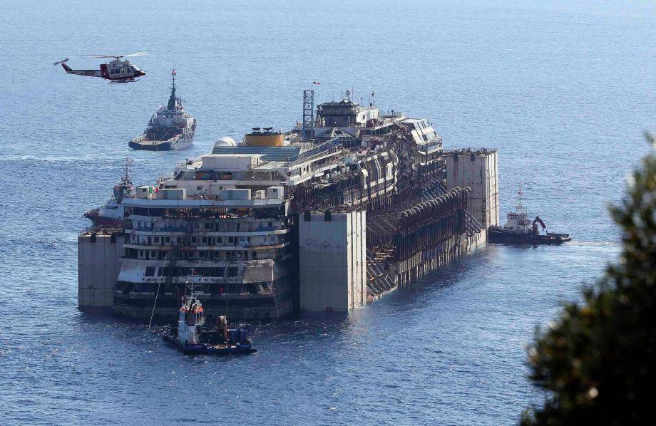 Costa Concordia a quitté Giuglio