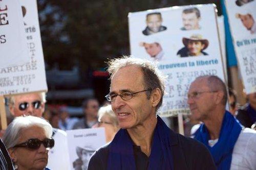 Jean-Jacques Goldman le 21 septembre 2013 à Marseille lors d'une manifestation de soutien aux Français otages dans le monde. 