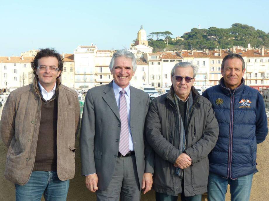 De gauche à droite Bruno Lesca, directeur des services techniques de la ville, Jean-François Touret, directeur de la capitainerie, Claude Hautefeuille, adjoint aux travaux et Alain Lallier, adjoint au directeur de la capitainerie.