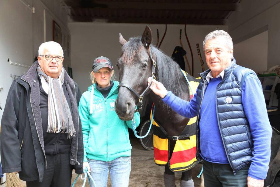 Les chevaux de Monica Hellgrist, coach suédoise, sont pensionnaires du centre d'entraînement de l'hippodrome à l'année.