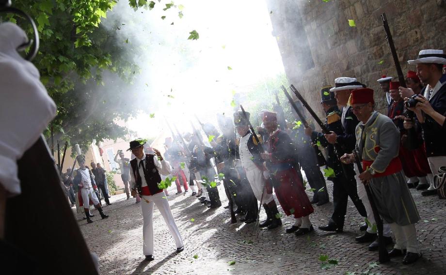 La Bravade est bien prévue cette année, et avec ses fameuses tromblonades, du 23 au 27 avril. La nomination du général aura lieu le lundi de Pâques.