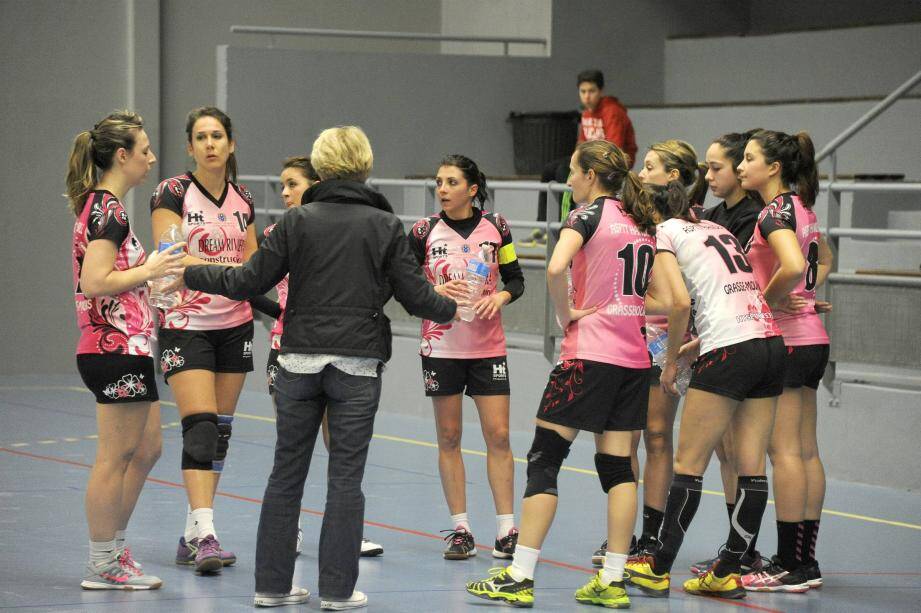 Les filles de l'ASPTT Grasse ont remporté le match dans la douleur 22-19