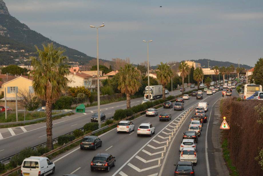 L’échangeur du Tombadou, où deux bretelles d’accès à l’A57 se rejoignent, est régulièrement saturé