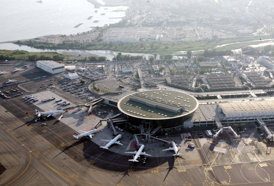 Un Vol Vers Chateauroux Au Depart De L Aeroport De Nice Nice Matin