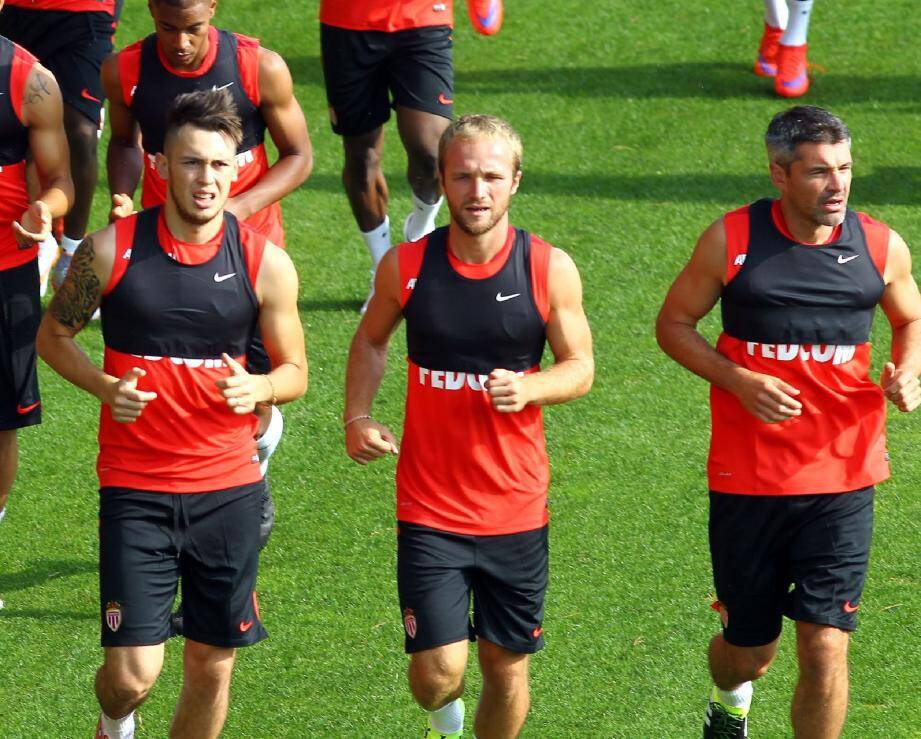 Ocampos, Germain et Toulalan ont repris au petit trot avec Monaco. Depuis, l'Argentin a signé à Marseille et l'attaquant français est pressenti à l'OGC Nice