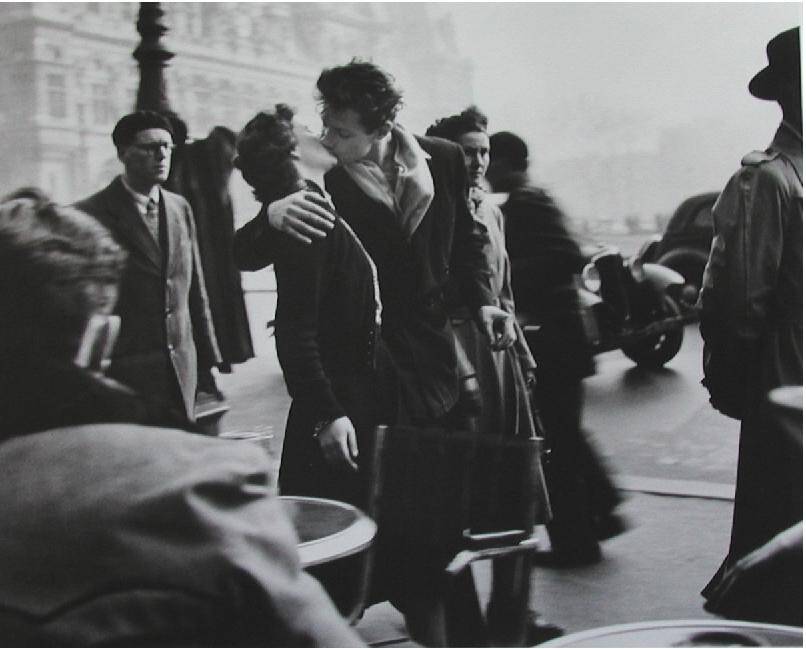  Le baiser de l'Hotel de Ville de Robert Doisneau. 