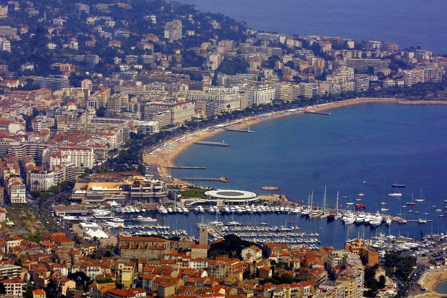  VUE AERIENNE DE LA BAIE DE CANNES illustration météo 