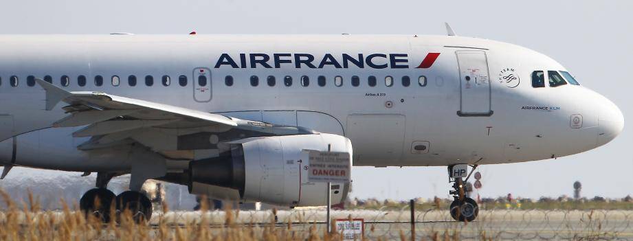 Un avion Air France à l'aéroport de Nice.