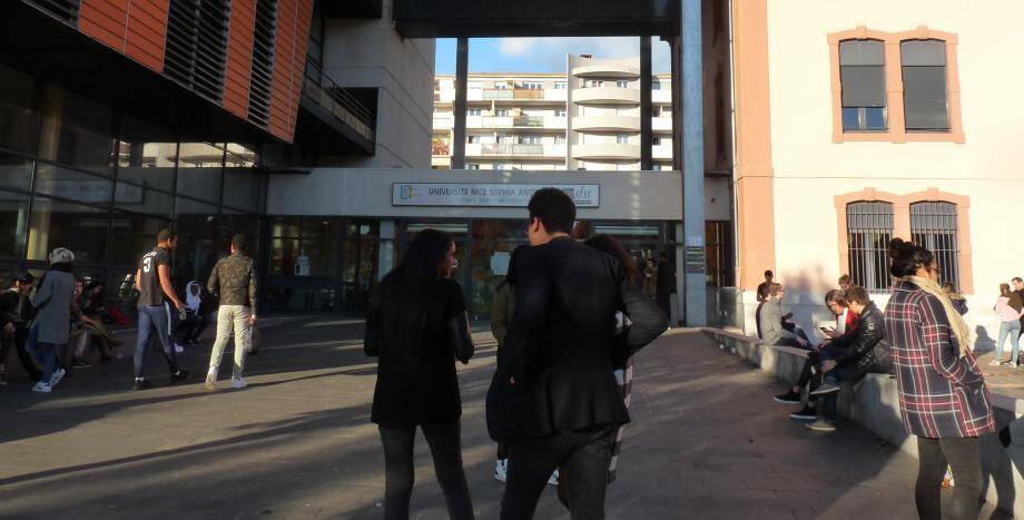 Les étudiants du campus Saint-Jean dAngely.